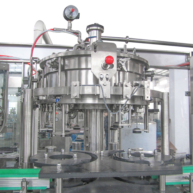 Tappatrice a corona per riempimento di acqua gassata per bottiglie di vetro (DCGF24-24-8)