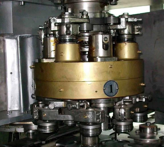 macchina riempitrice birra.png
