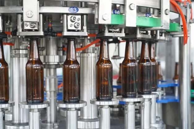 macchina riempitrice birra.png